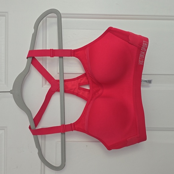 Victoria's Secret Other - Victoria's Secret sports bra 36B with padded cups.